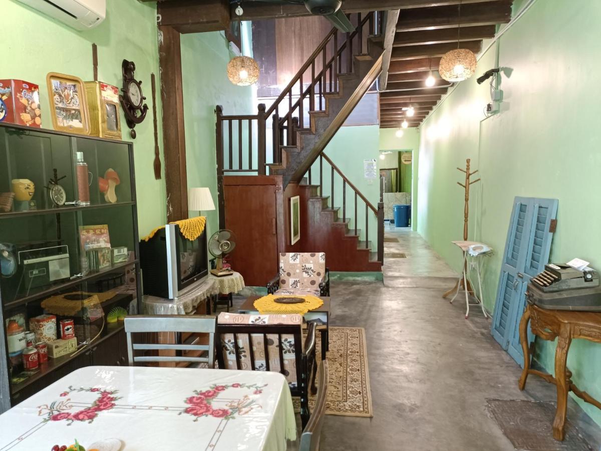 Отель Lang Hoose Джорджтаун Экстерьер фото